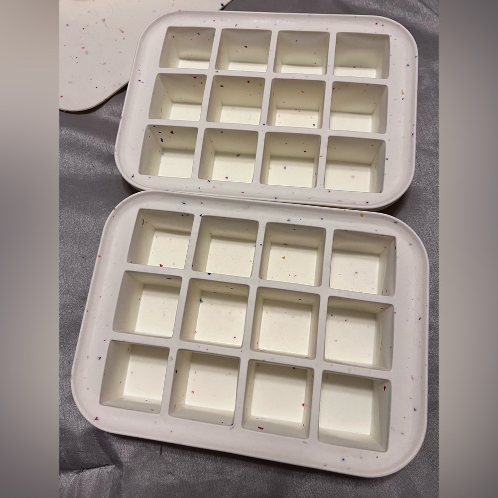 TWO PEAK Ice Cube Trays, NEW W/O packaging. Please see photos for dimensions.
